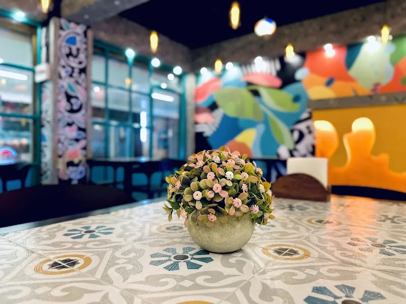 Street Baik cafe
